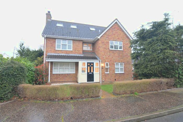 5 Bedroom Detached House To Rent In The Spinnaker, South Woodham Ferrers, Chelmsford, CM3