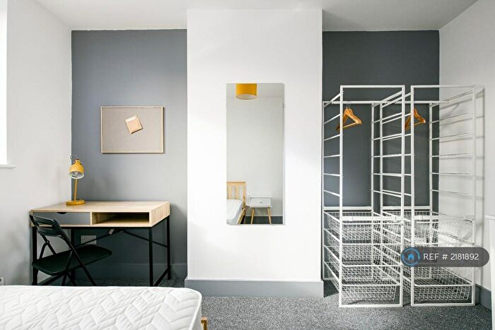 8 Bedroom Terraced House To Rent In Braikenridge Road, Bristol, BS4