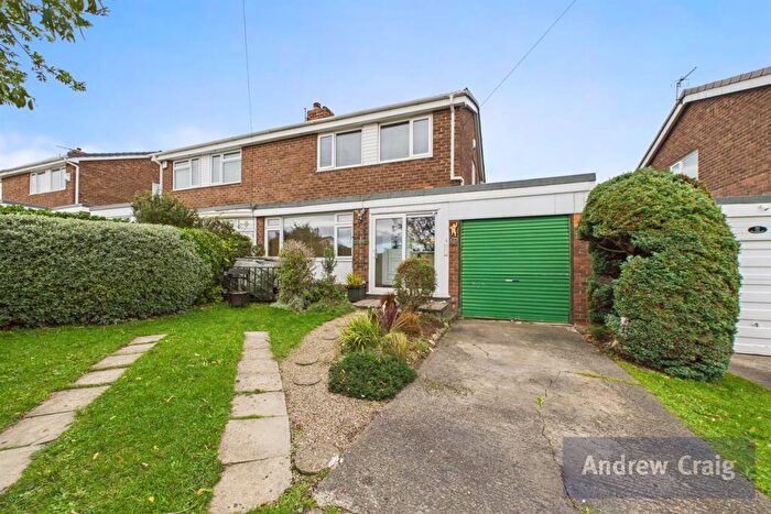 3 Bedroom Semi-Detached House For Sale In Dunvegan, Birtley, DH3
