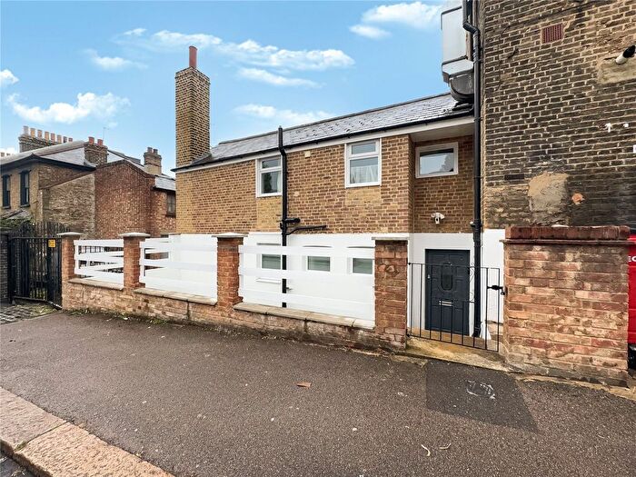 2 Bedroom Flat To Rent In Brockley Road, London, SE4