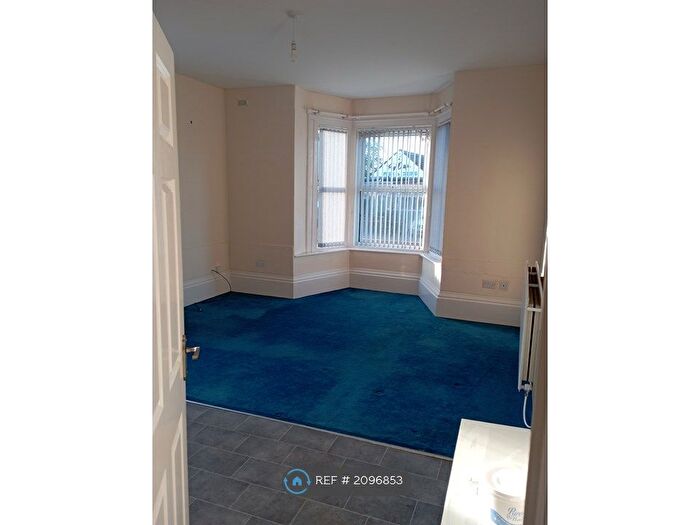 1 Bedroom Flat To Rent In Alfreton, Alfreton, DE55