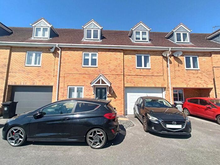 4 Bedroom Town House For Sale In Priced To Sell - Minerva Close, NG32