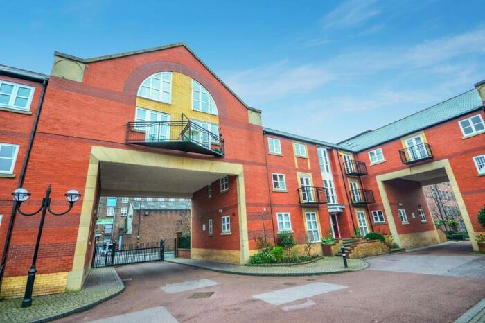 2 Bedroom Flat To Rent In Thomas Telford Basin, Piccadilly Basin, Manchester, M1