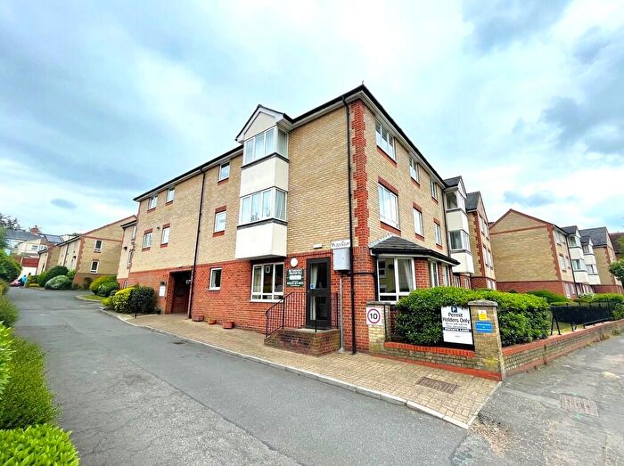 1 Bedroom Flat For Sale In Maldon Court, Maldon Road, Colchester, CO3