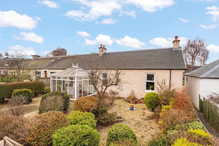 2 Bedroom Cottage For Sale In Roman Camp Cottages, Broxburn, EH52