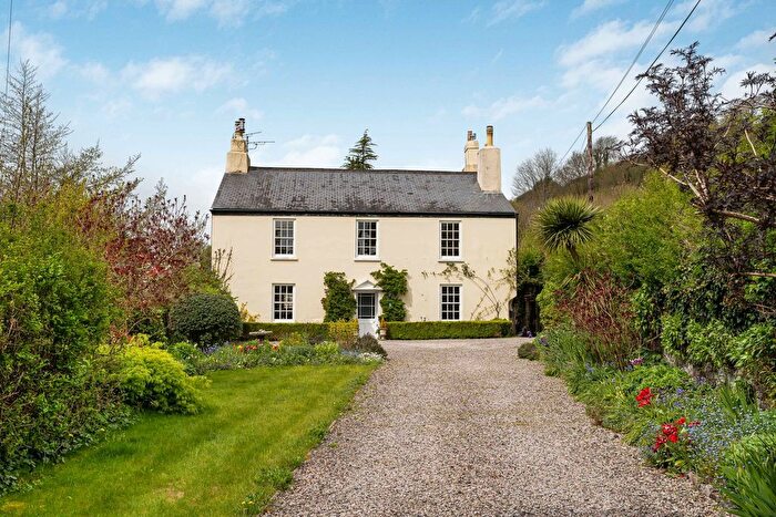4 Bedroom Detached House For Sale In Station Road, Buckfastleigh, TQ11