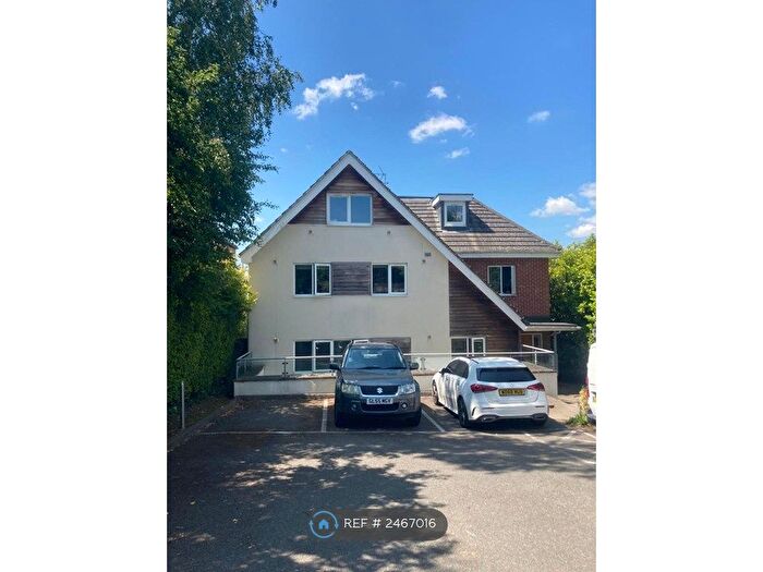 1 Bedroom Flat To Rent In Great North Road, New Barnet, Barnet, EN5