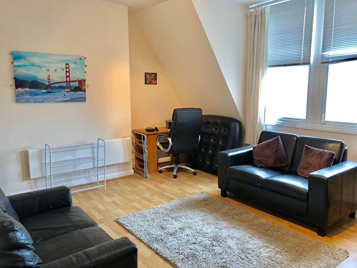 2 Bedroom Property To Rent In Regent Court, Nottingham, NG1