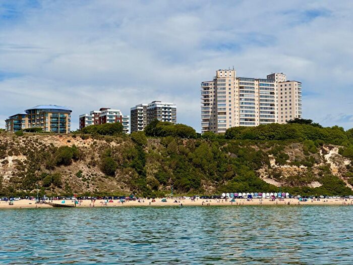 3 Bedroom Apartment For Sale In Manor Road, Bournemouth, BH1