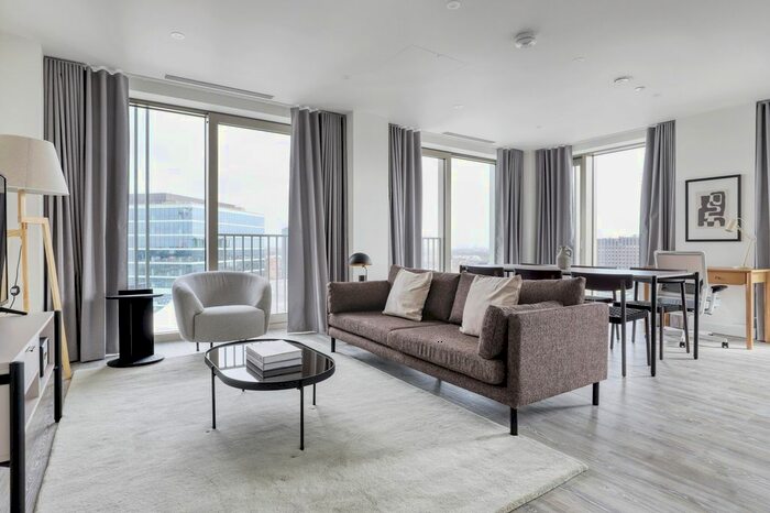 2 Bedroom Flat To Rent In Stratford, London, E20