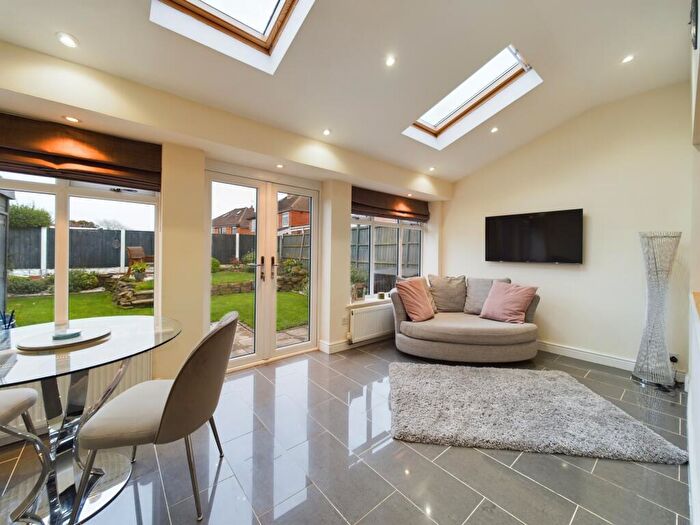 3 Bedroom Detached House For Sale In Woodlands Avenue, Shelton Lock, DE24