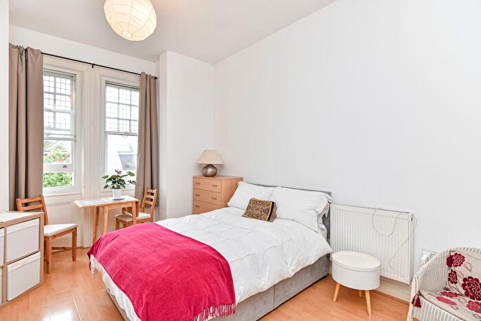 Studio To Rent In Eton Avenue, Swiss Cottage, London, NW3