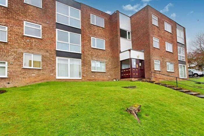 2 Bedroom Flat To Rent In Baguley Crescent, Blackley, Manchester, M24