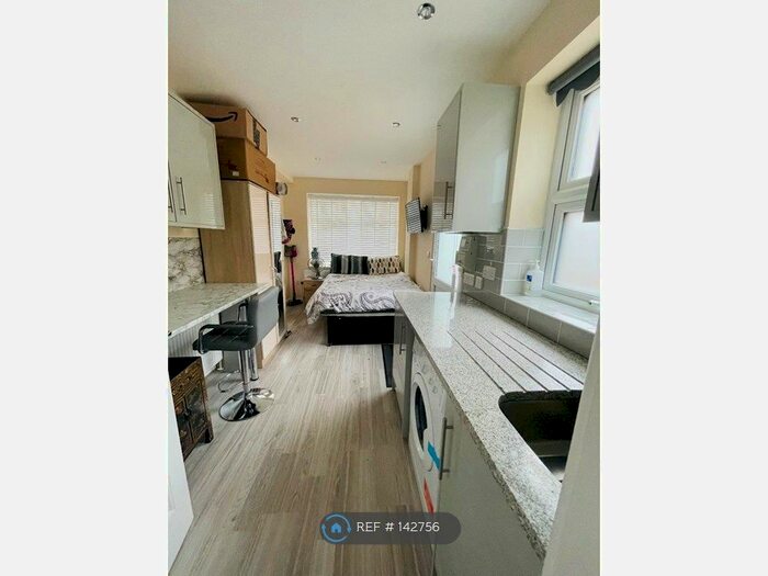 Studio To Rent In Marlborough Road, London, E4