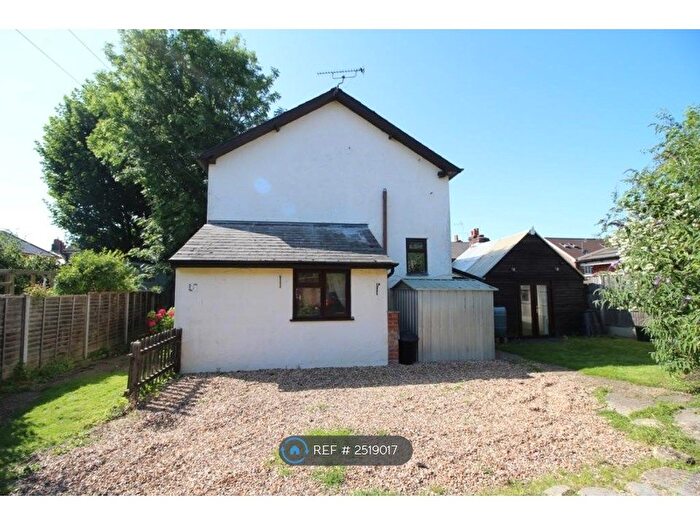 2 Bedroom Semi-Detached House To Rent In Barkham Road, Wokingham, RG41