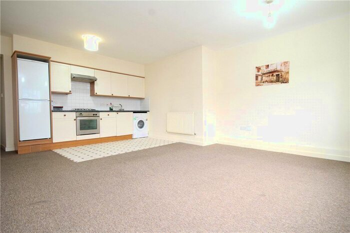 1 Bedroom Flat To Rent In Purley Way Crescent, Croydon, CR0