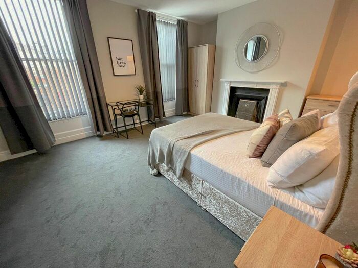 6 Bedroom Terraced House To Rent In Upper Parliament Street, Toxteth, Liverpool, L8