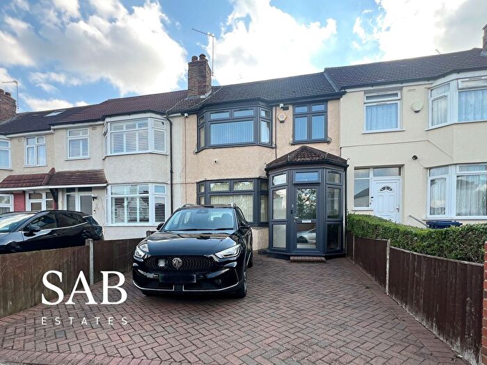3 Bedroom Terraced House For Sale In Purcell Road, Greenford, UB6
