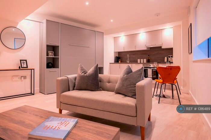 1 Bedroom Flat To Rent In Queen Street, Maidenhead, SL6