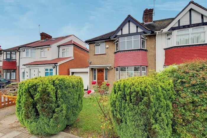 3 Bedroom Semi-Detached House To Rent In Twyford Road, Harrow, HA2