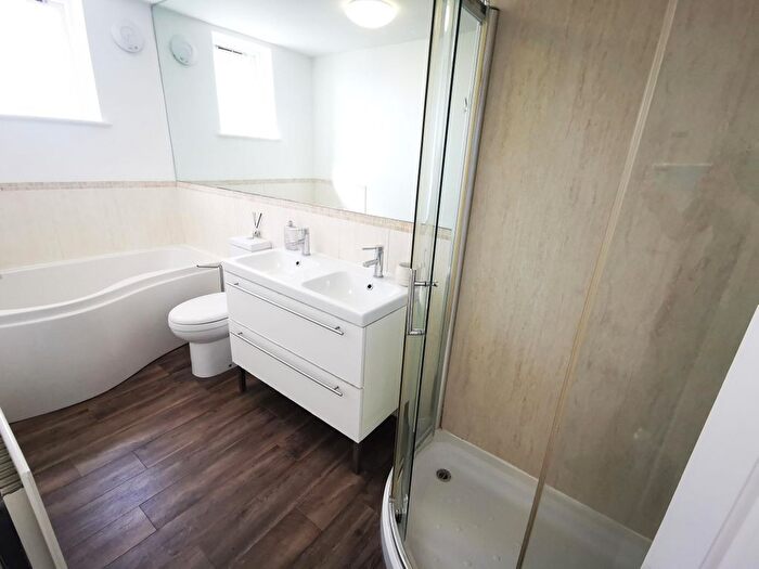 3 Bedroom Flat To Rent In St Georges Terrace, Newcastle Upon Tyne, NE2