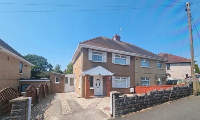 3 Bedroom Semi-Detached House To Rent In Llanerch Crescent, Gorseinon, SA4