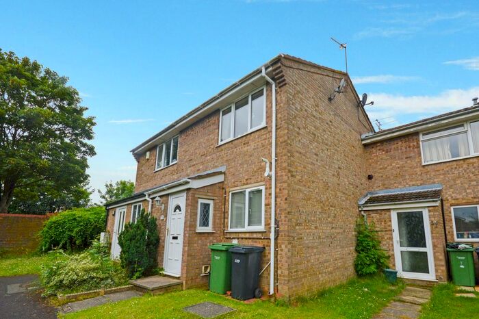 2 Bedroom Semi-Detached House To Rent In Hamilton Road, Lea Park, Thame, Oxfordshire, OX9