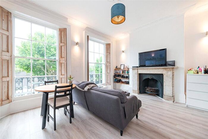 1 Bedroom Flat To Rent In Mornington Terrace, Camden, NW1