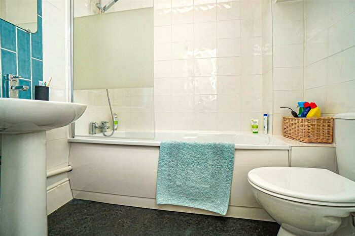 1 Bedroom Flat For Sale In Gensing Road, St. Leonards-On-Sea, TN38