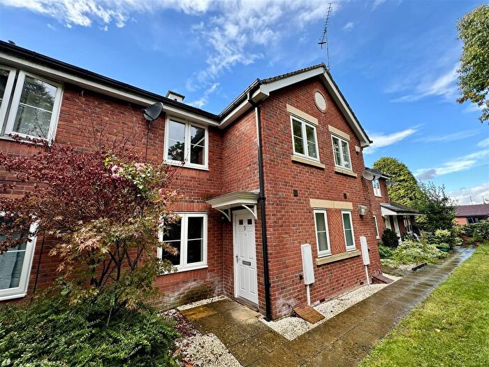 2 Bedroom Town House To Rent In Stavely Way, Gamston, NG2