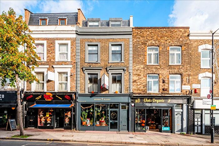 3 Bedroom Property For Sale In Chatsworth Road, Lower Clapton, E5