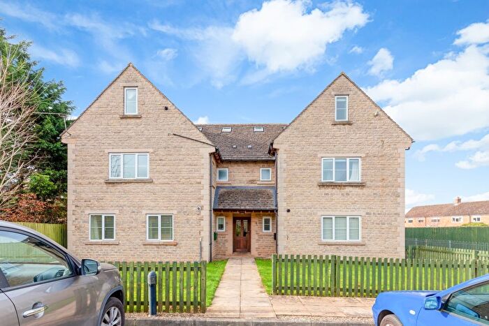 2 Bedroom Flat To Rent In Shipton Road, Woodstock, OX20