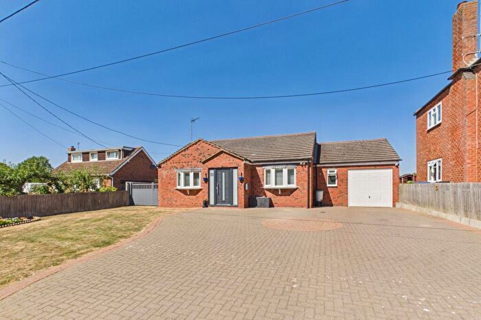 3 Bedroom Detached Bungalow For Sale In Main Road, Shutlanger, NN12