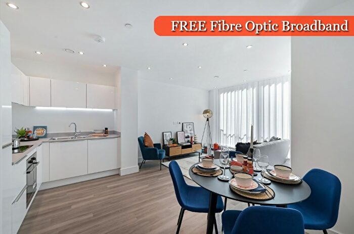 3 Bedroom Flat To Rent In Alwyne Court, Garnet Place, West Drayton, UB7