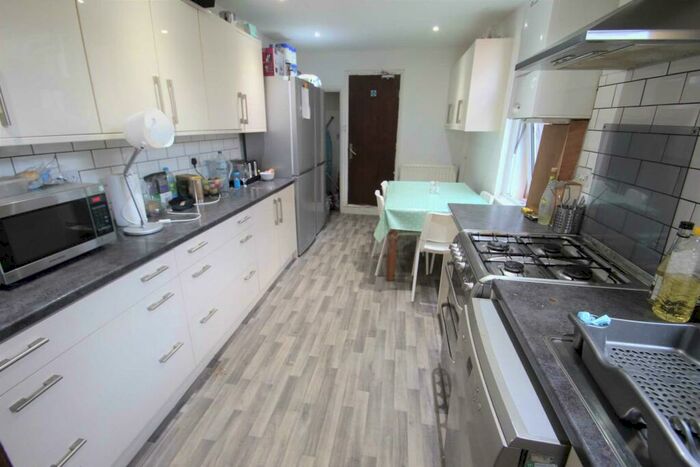 6 Bedroom House To Rent In Divinity Road, East Oxford **Student Property **, OX4