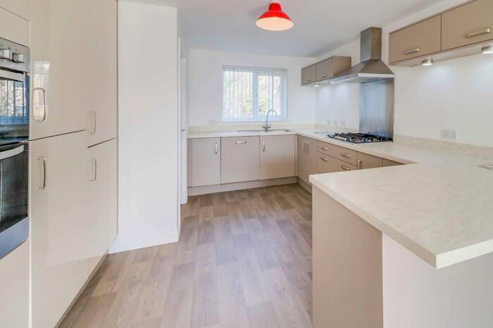 4 Bedroom Detached House To Rent In Scholars Drive, Hull, HU5