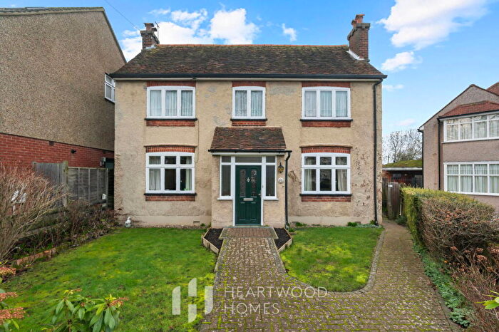 3 Bedroom Detached House For Sale In Spencer Gate, St. Albans, AL1