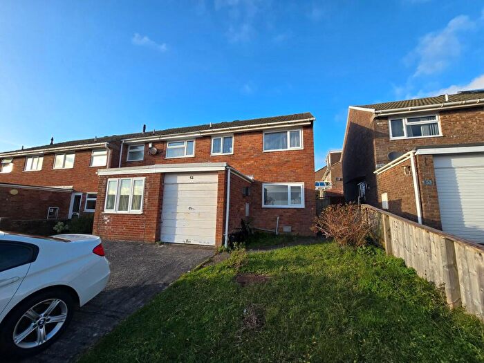 3 Bedroom End Of Terrace House For Sale In Cae Bracla, Brackla, CF31