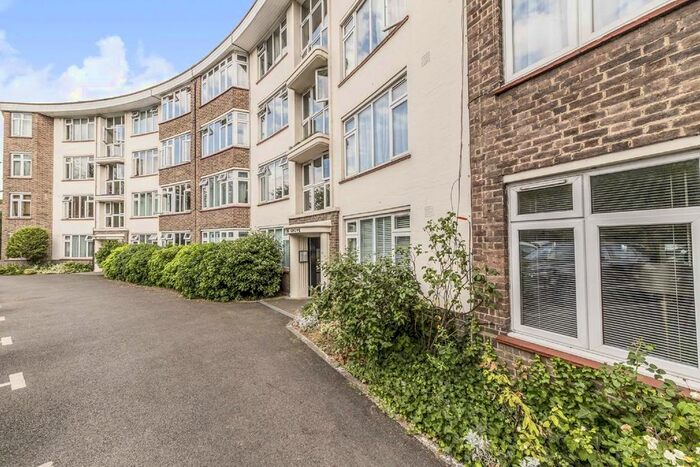 2 Bedroom Flat To Rent In The Grove, St. Margarets Road, St Margarets, Twickenham TW1