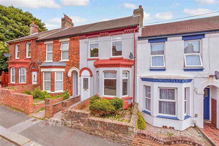 3 Bedroom Terraced House For Sale In Malmains Road, Dover, Kent, CT17