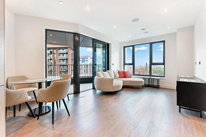 2 Bedroom Flat To Rent In One Linear Place, Nine Elms, London, SW11