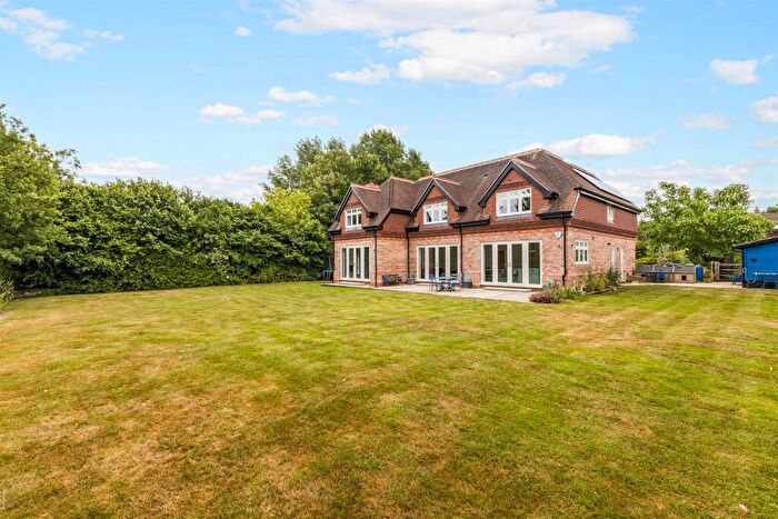 4 Bedroom Detached House For Sale In Forest Road, Hayley Green, RG42