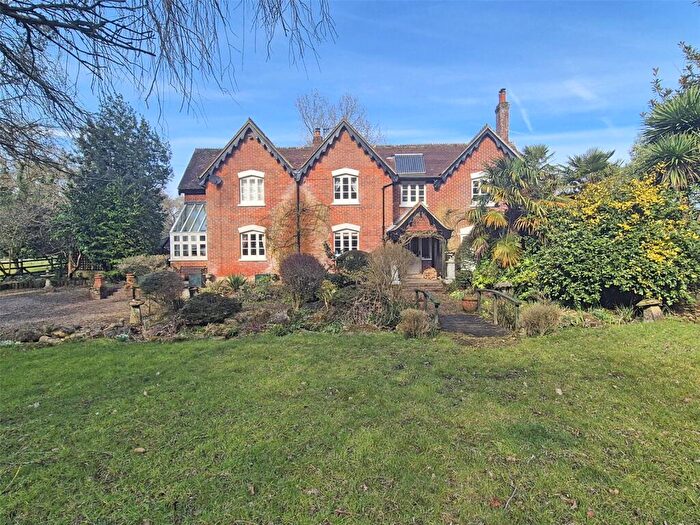 4 Bedroom Equestrian Facility For Sale In South Drive, Ossemsley, New Milton, Hampshire, BH25
