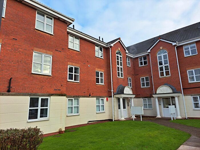 2 Bedroom Flat To Rent In Wyndley Manor, Four Oaks, Sutton Coldfield, B74