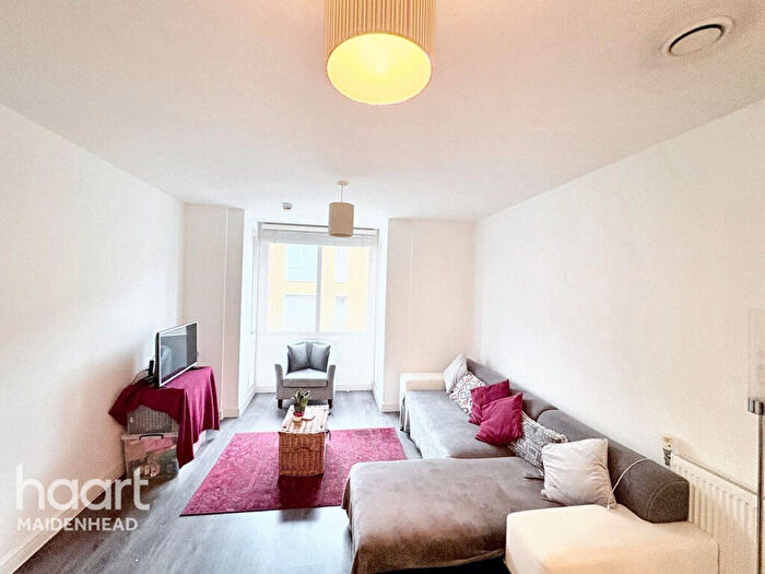 1 Bedroom Flat For Sale In Kidwells Close, Maidenhead, SL6