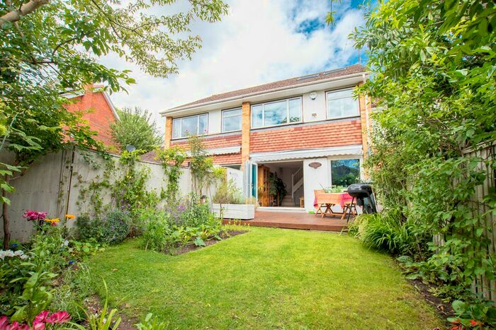 3 Bedroom Terraced House To Rent In Deanfield Avenue, Henley-On-Thames RG9