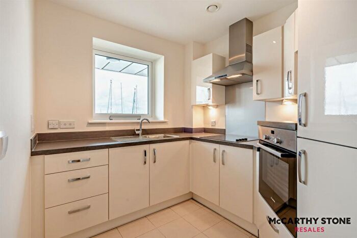 1 Bedroom Apartment For Sale In Viewpoint, Harbour Road, Gosport, PO12