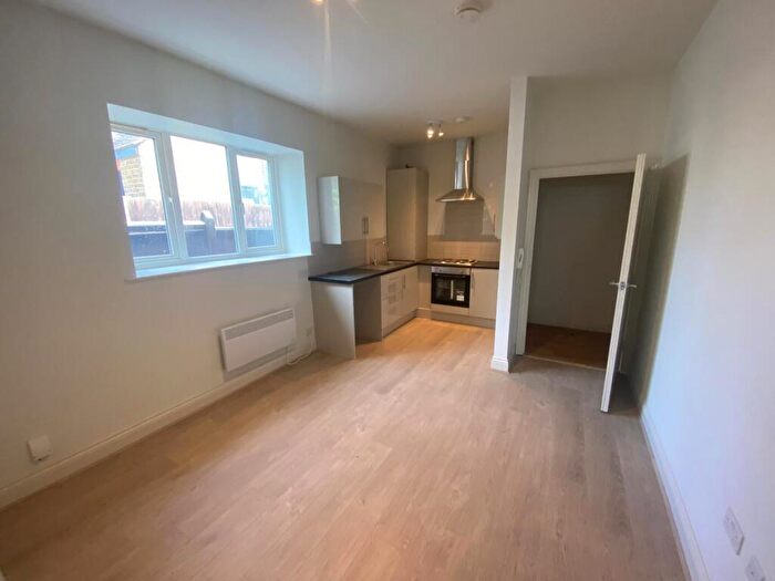 1 Bedroom Flat To Rent In Honiton Road, Southend On Sea, Essex, SS1