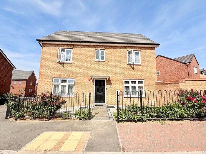 3 Bedroom House To Rent In Prunus Drive, Wellingborough, NN8