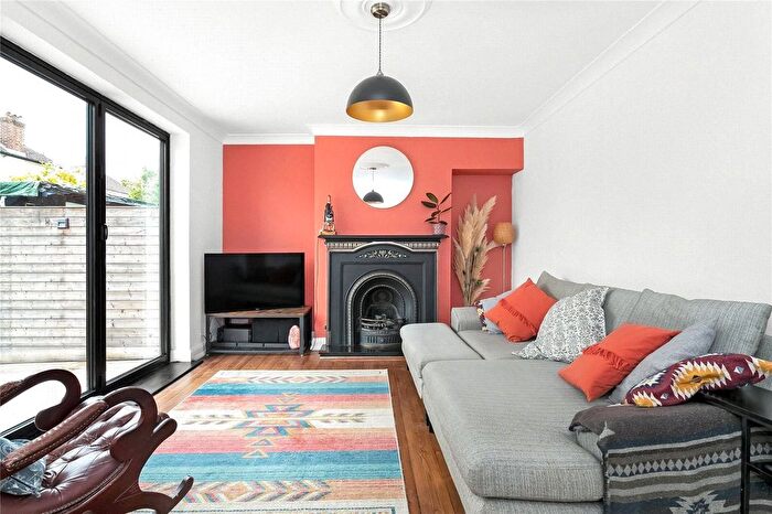 3 Bedroom Semi-Detached House For Sale In Crown Dale, London, SE19